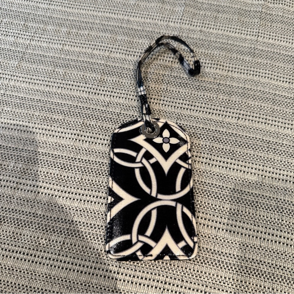 Vera Bradley Vinyl Luggage ID Tag. Pre-owned. Excellent condition